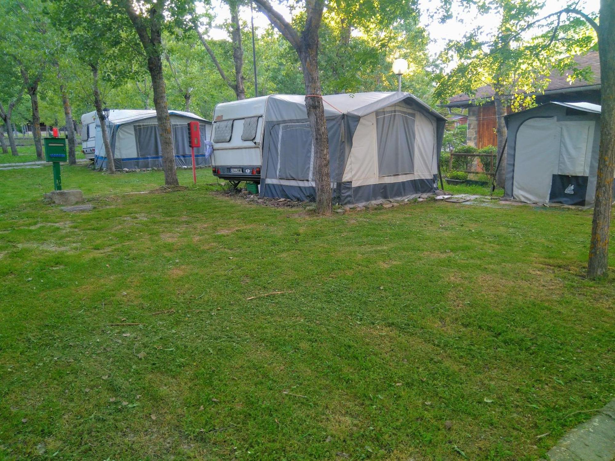 Camping Valle De Hecho Exterior photo