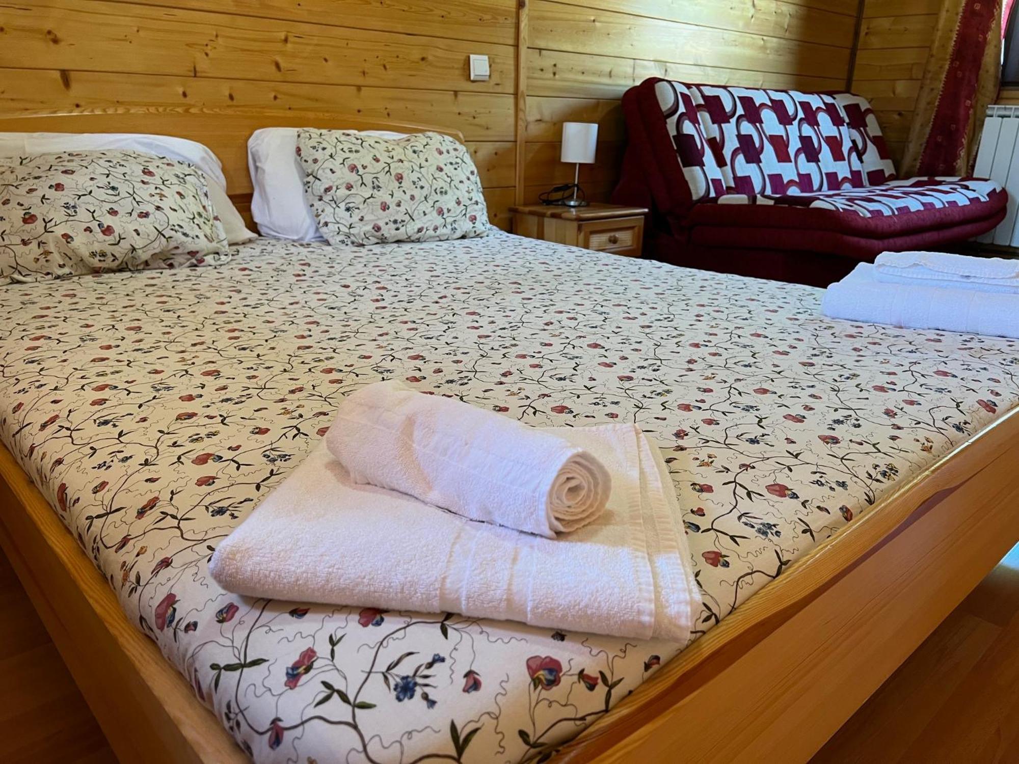 Camping Valle De Hecho Exterior photo
